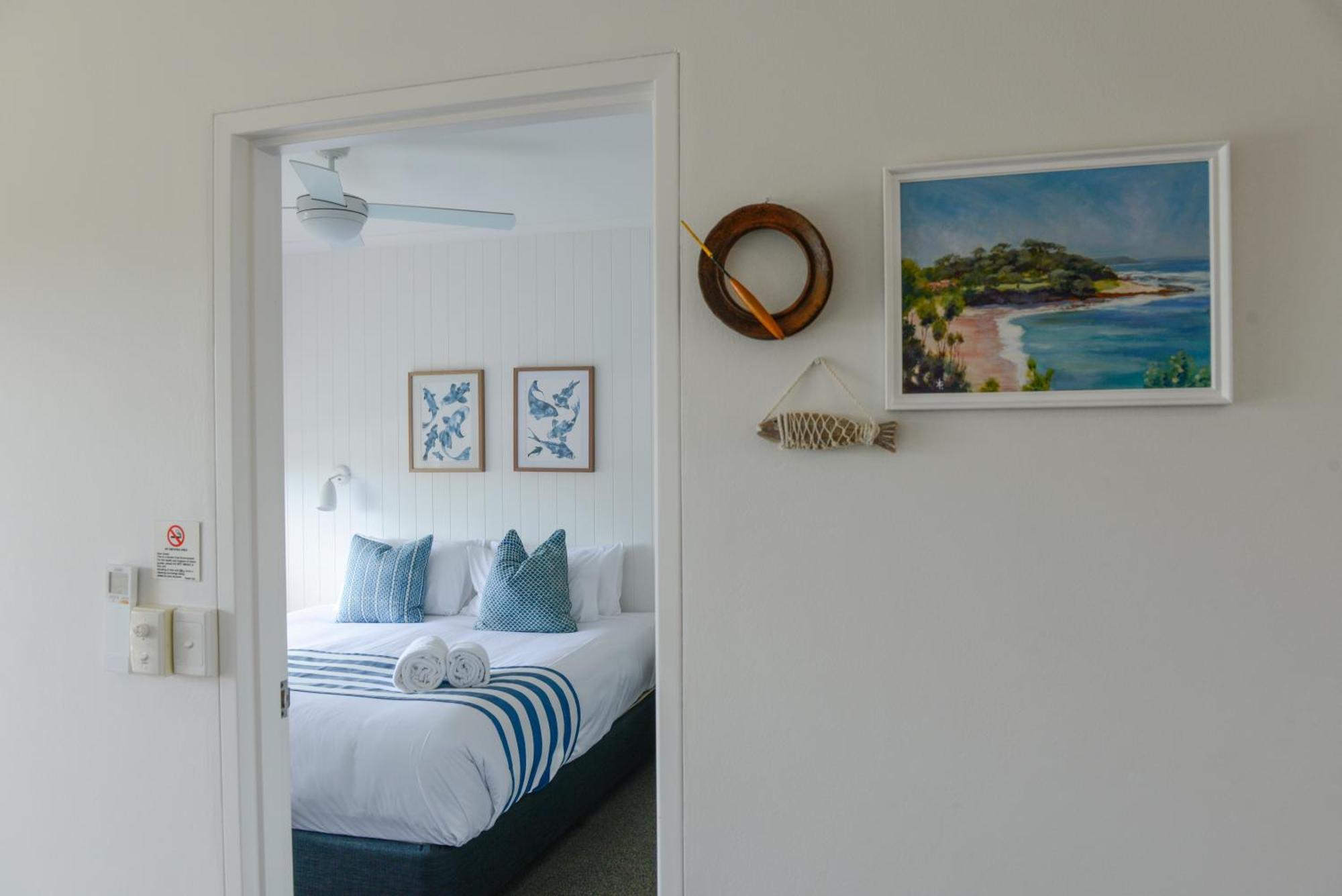 Seascape And (adults Only) Motel